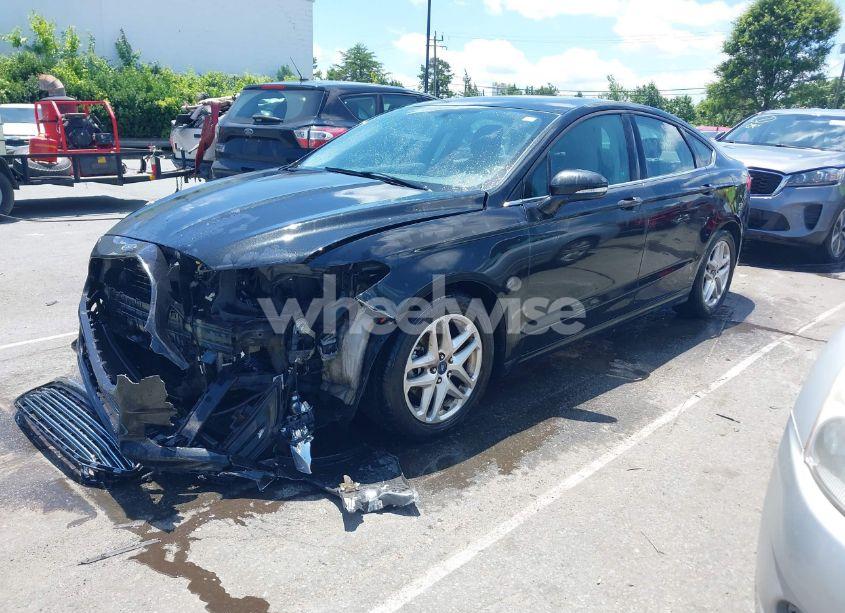Photo 2 of 2015 Ford Fusion SE (VIN 3FA6P0H73FR137908)