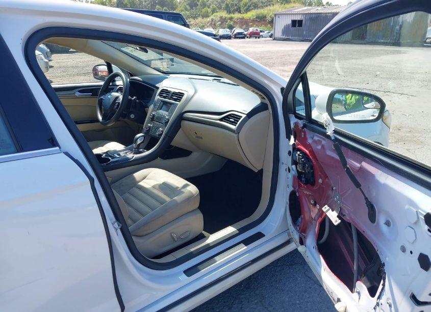 Photo 5 of 2015 Ford Fusion SE (VIN 3FA6P0H73FR152697)