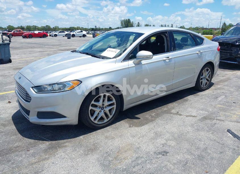Photo 2 of 2015 Ford Fusion SE (VIN 3FA6P0H73FR164042)