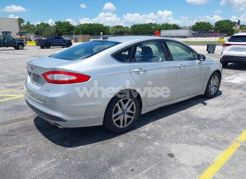 Photo 4 of 2015 Ford Fusion SE (VIN 3FA6P0H73FR164042)