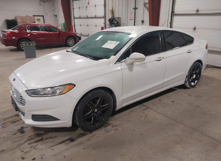 Photo 2 of 2015 Ford Fusion SE (VIN 3FA6P0H73FR198904)