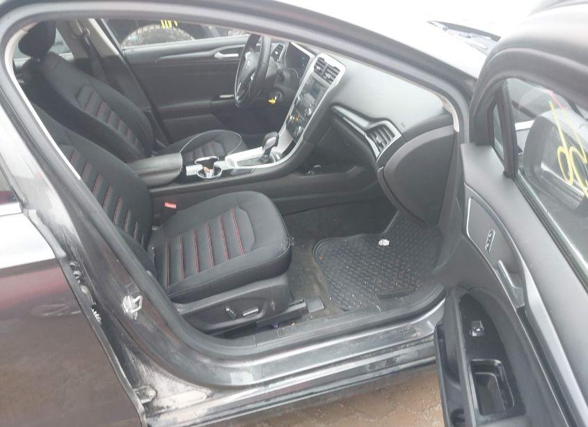 Photo 5 of 2015 Ford Fusion SE (VIN 3FA6P0H73FR222859)