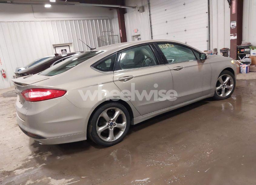 Photo 4 of 2015 Ford Fusion SE (VIN 3FA6P0H73FR262410)