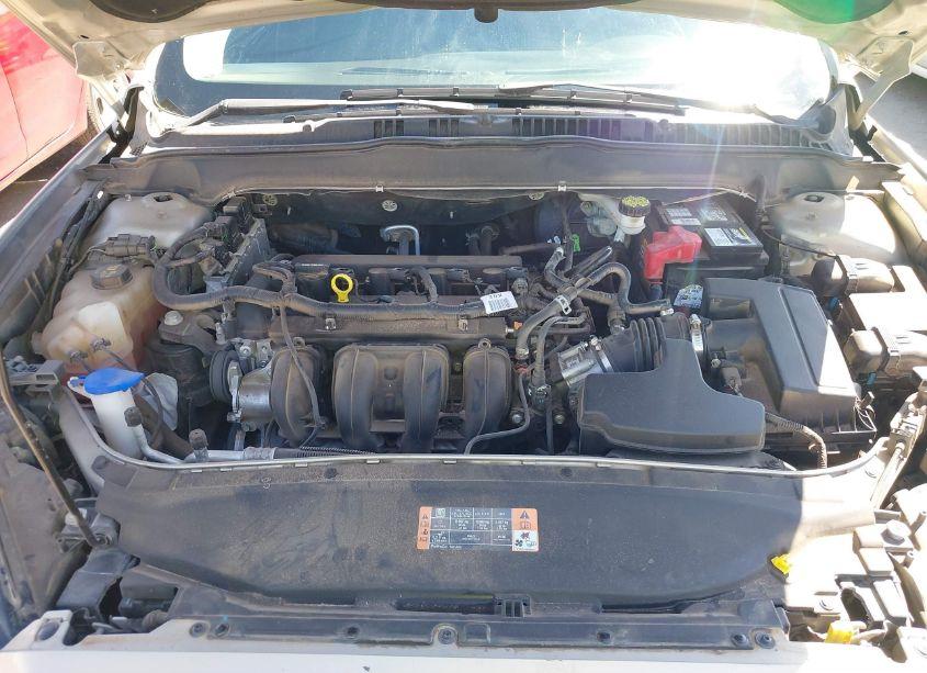 Photo 10 of 2015 Ford Fusion SE (VIN 3FA6P0H73FR304719)