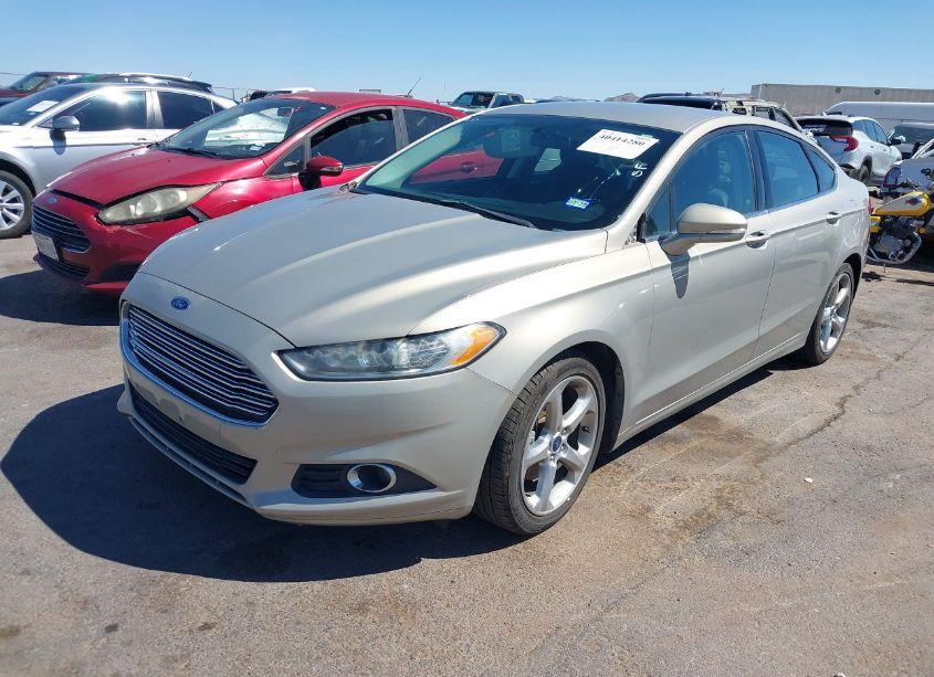 Photo 2 of 2015 Ford Fusion SE (VIN 3FA6P0H73FR304719)