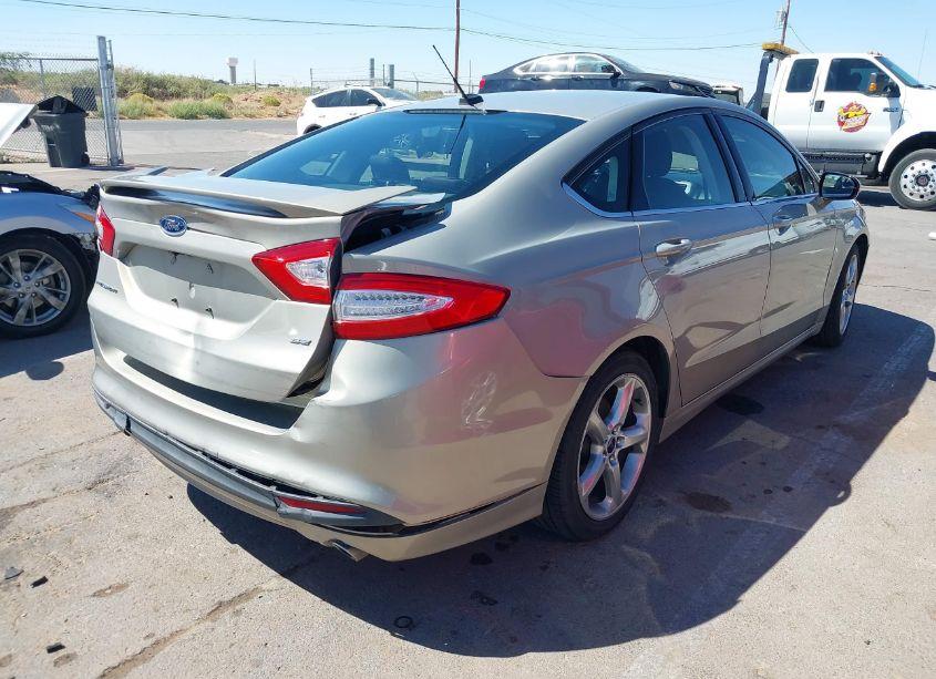 Photo 4 of 2015 Ford Fusion SE (VIN 3FA6P0H73FR304719)