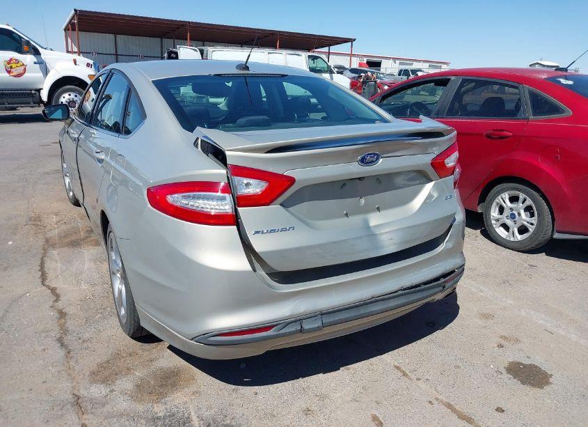 Photo 6 of 2015 Ford Fusion SE (VIN 3FA6P0H73FR304719)