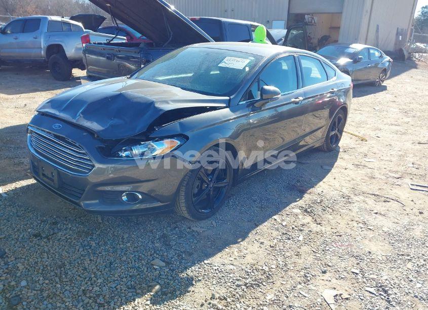 Photo 2 of 2016 Ford Fusion SE (VIN 3FA6P0H73GR141023)