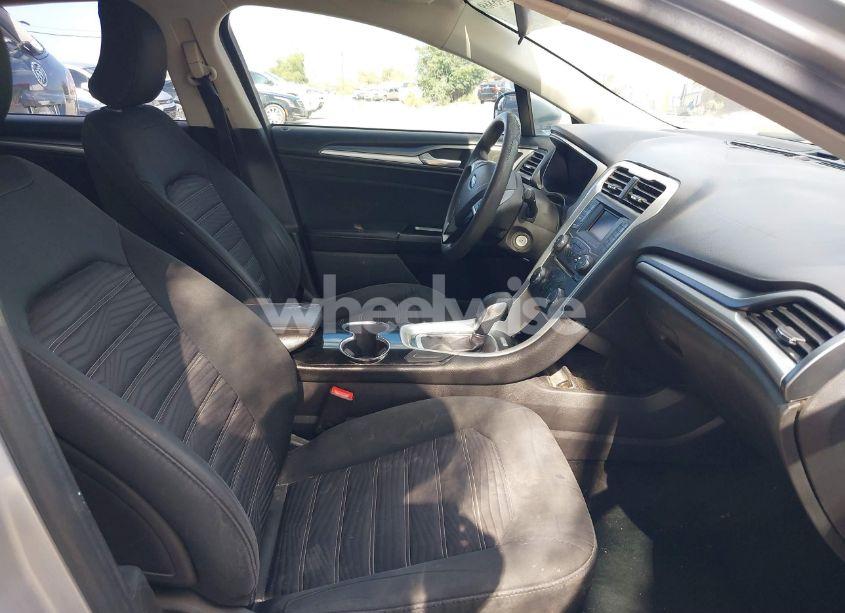 Photo 5 of 2016 Ford Fusion SE (VIN 3FA6P0H73GR158808)