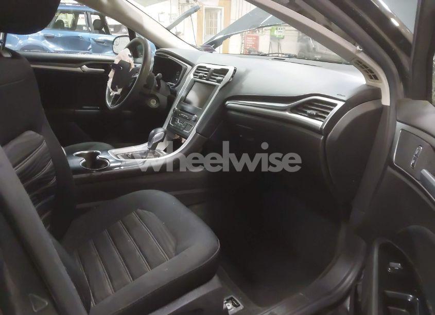 Photo 5 of 2016 Ford Fusion SE (VIN 3FA6P0H73GR209126)