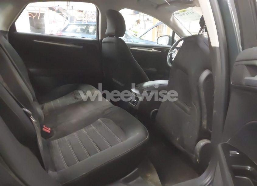 Photo 8 of 2016 Ford Fusion SE (VIN 3FA6P0H73GR209126)