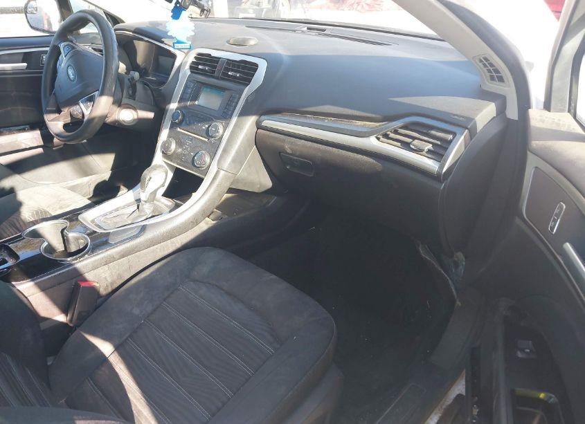 Photo 5 of 2016 Ford Fusion SE (VIN 3FA6P0H73GR217355)