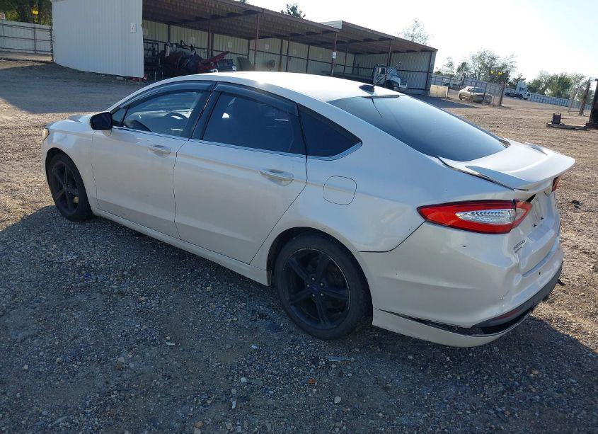 Photo 3 of 2016 Ford Fusion SE (VIN 3FA6P0H73GR222412)