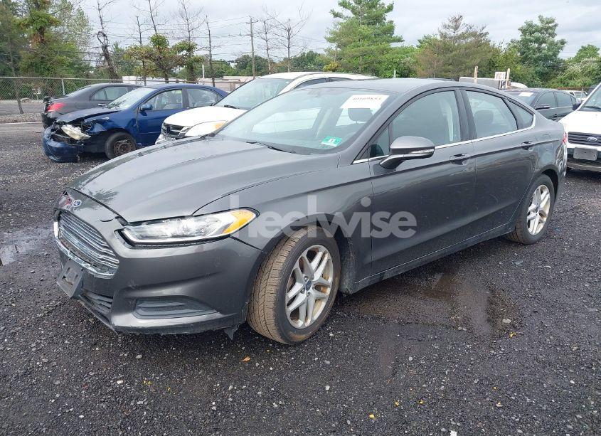 Photo 2 of 2016 Ford Fusion SE (VIN 3FA6P0H73GR294534)