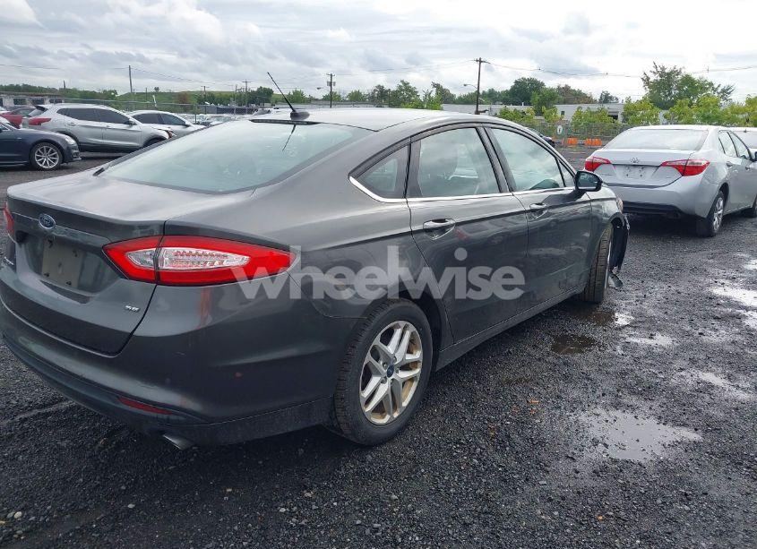 Photo 4 of 2016 Ford Fusion SE (VIN 3FA6P0H73GR294534)