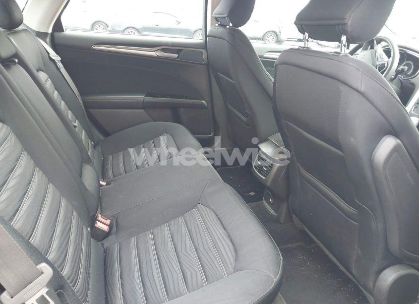 Photo 8 of 2016 Ford Fusion SE (VIN 3FA6P0H73GR294534)