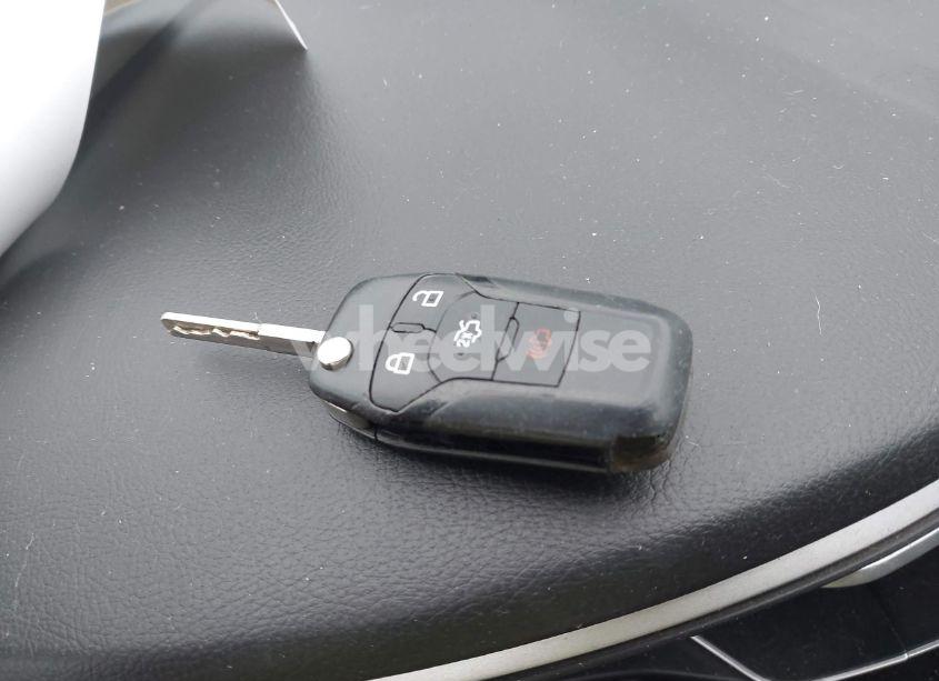 Photo 11 of 2016 Ford Fusion SE (VIN 3FA6P0H73GR298888)