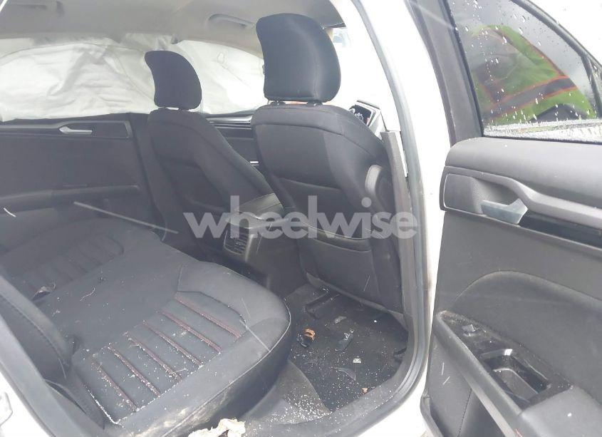 Photo 8 of 2016 Ford Fusion SE (VIN 3FA6P0H73GR298888)