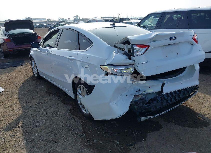 Photo 3 of 2016 Ford Fusion SE (VIN 3FA6P0H73GR305046)