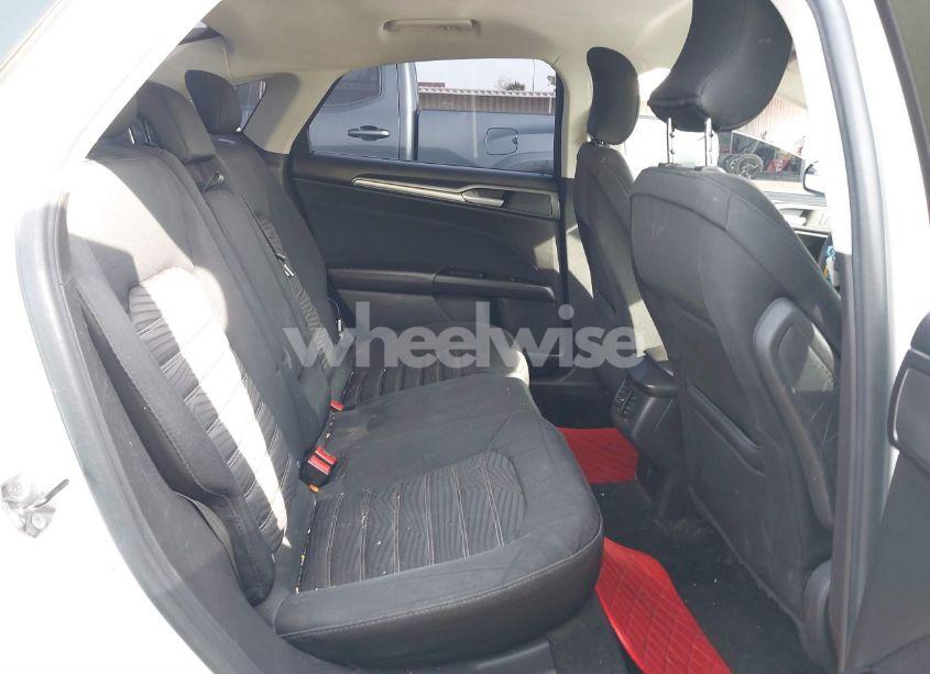 Photo 8 of 2016 Ford Fusion SE (VIN 3FA6P0H73GR305046)