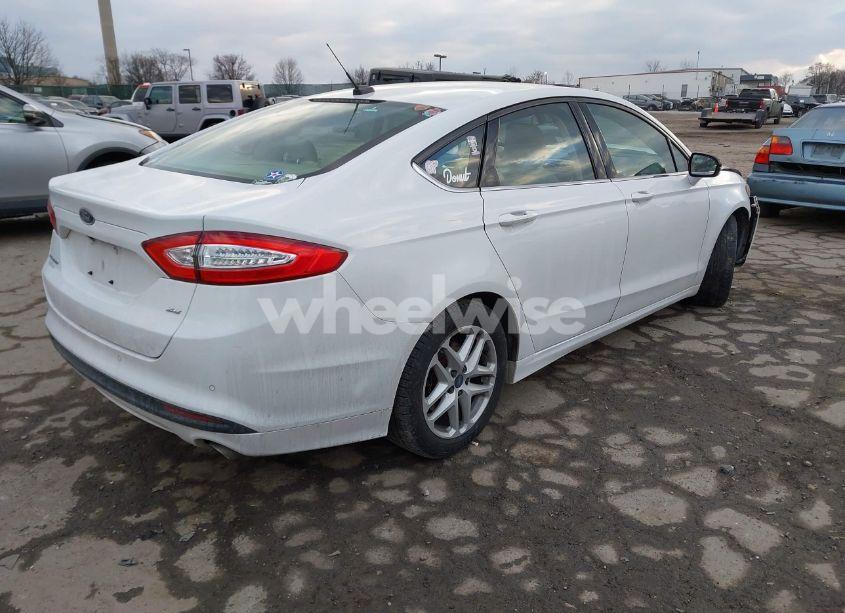 Photo 4 of 2016 Ford Fusion SE (VIN 3FA6P0H73GR309887)