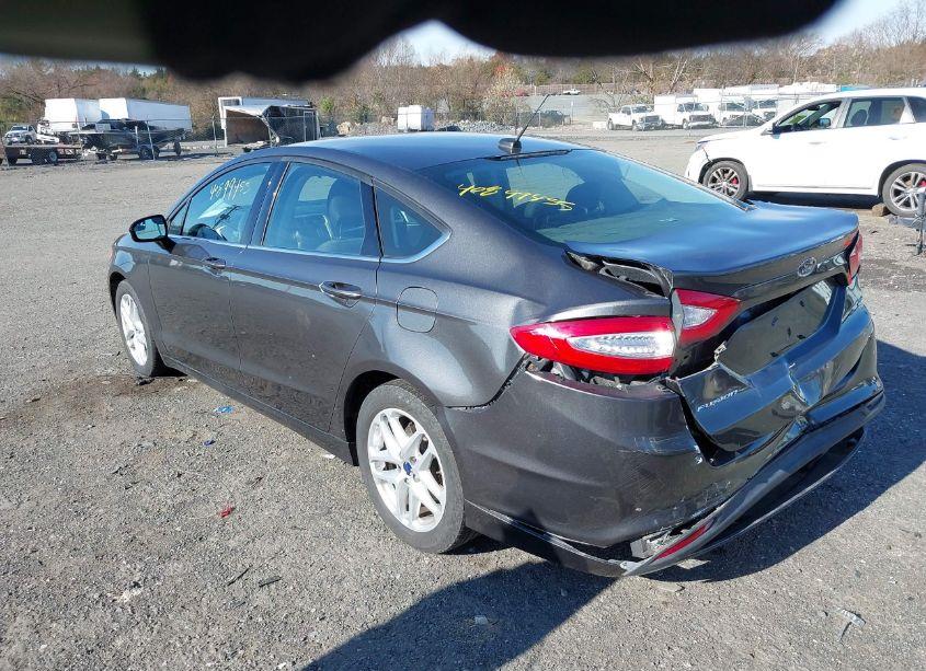 Photo 3 of 2016 Ford Fusion SE (VIN 3FA6P0H73GR322459)