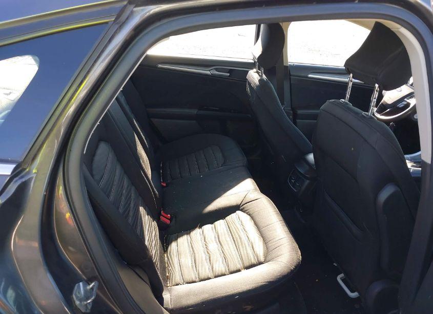 Photo 8 of 2016 Ford Fusion SE (VIN 3FA6P0H73GR322459)