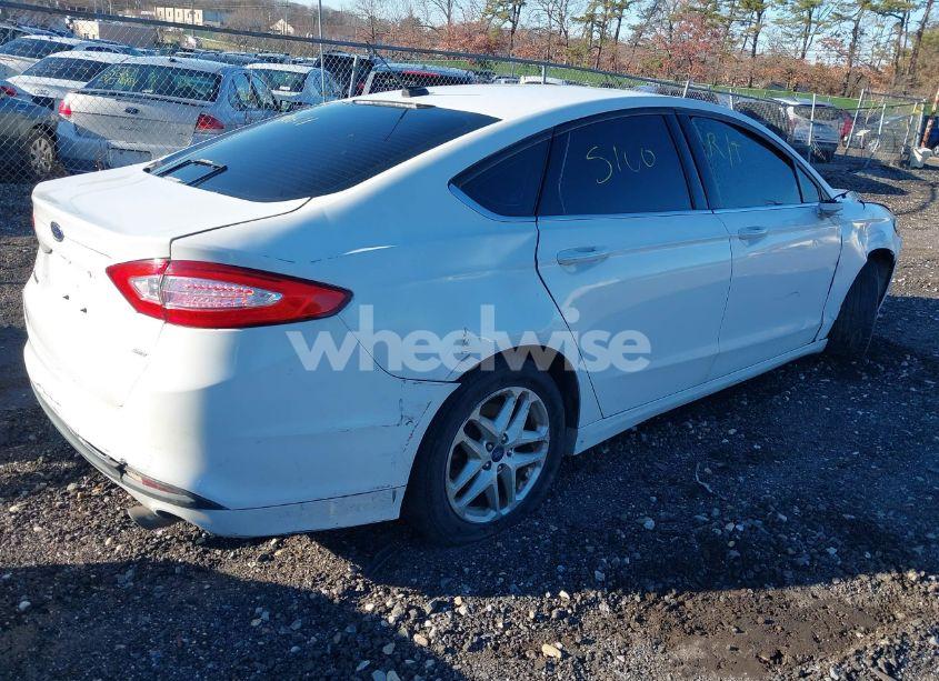 Photo 4 of 2016 Ford Fusion SE (VIN 3FA6P0H73GR322817)
