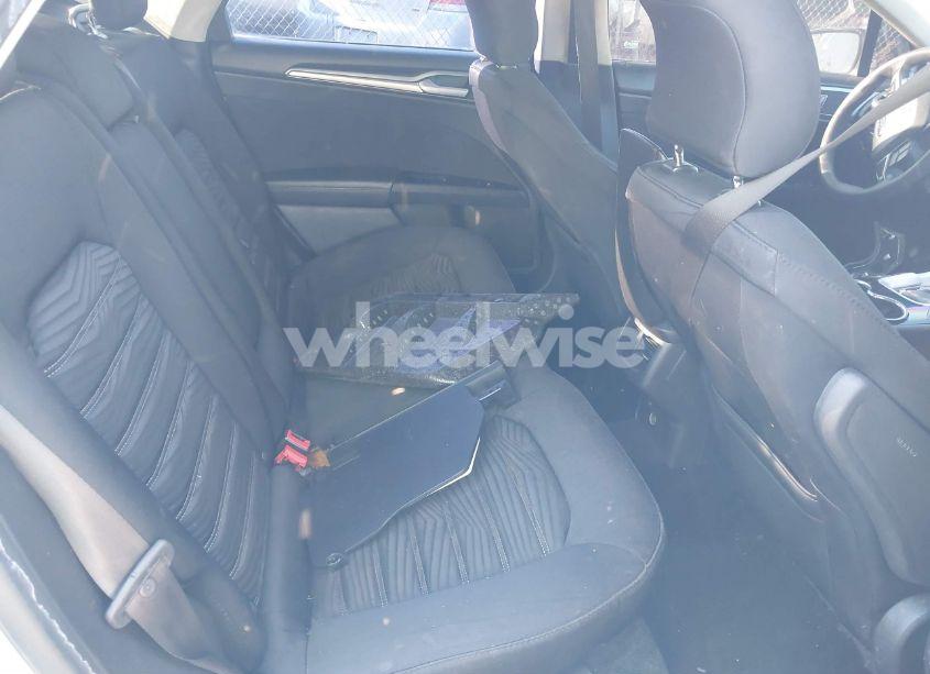 Photo 8 of 2016 Ford Fusion SE (VIN 3FA6P0H73GR322817)