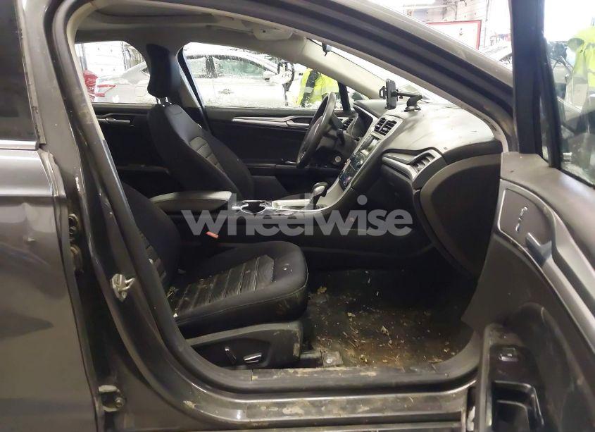 Photo 5 of 2016 Ford Fusion SE (VIN 3FA6P0H73GR336328)