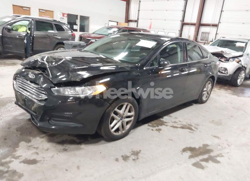 Photo 2 of 2016 Ford Fusion SE (VIN 3FA6P0H73GR381060)