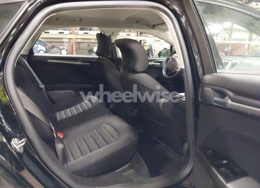 Photo 8 of 2016 Ford Fusion SE (VIN 3FA6P0H73GR381060)