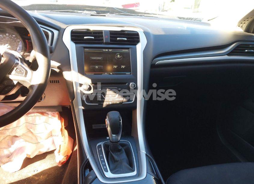 Photo 22 of 2016 Ford Fusion SE (VIN 3FA6P0H73GR394066)