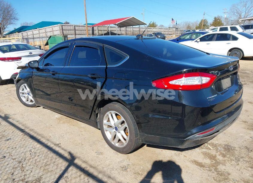 Photo 3 of 2016 Ford Fusion SE (VIN 3FA6P0H73GR394066)