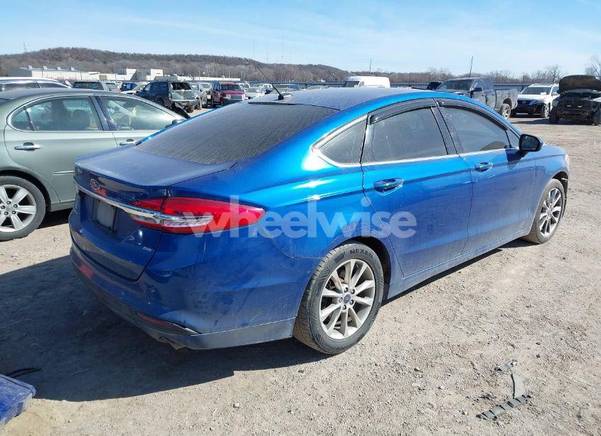 Photo 4 of 2017 Ford Fusion SE (VIN 3FA6P0H73HR109156)