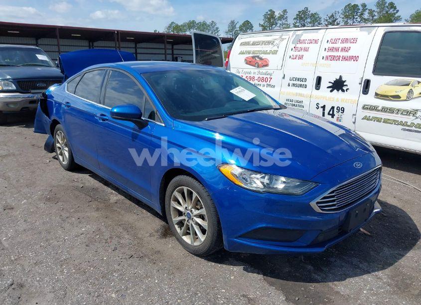 2017 Ford Fusion SE (VIN 3FA6P0H73HR126894) main photo