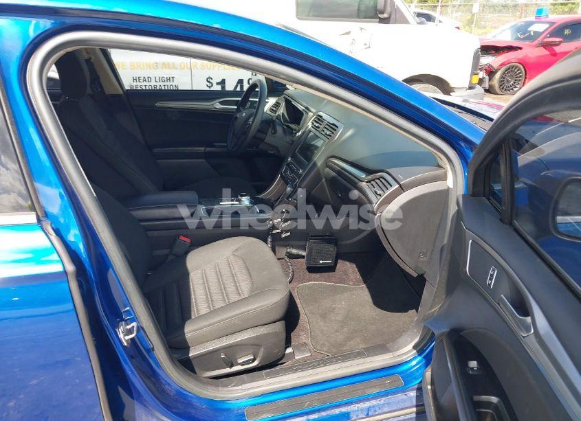 Photo 5 of 2017 Ford Fusion SE (VIN 3FA6P0H73HR126894)