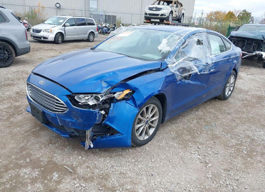 Photo 2 of 2017 Ford Fusion SE (VIN 3FA6P0H73HR134705)
