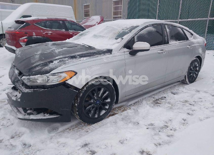 Photo 2 of 2017 Ford Fusion SE (VIN 3FA6P0H73HR138592)