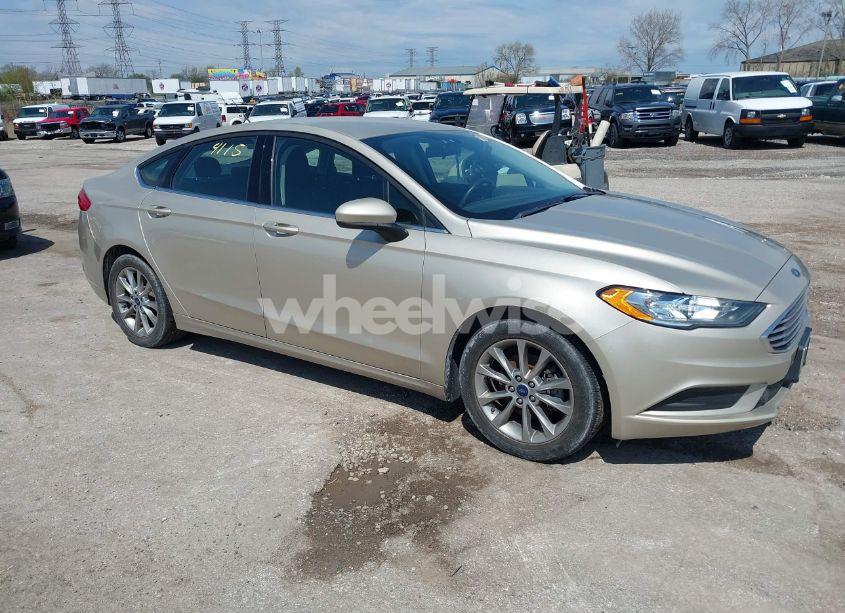 2017 Ford Fusion SE (VIN 3FA6P0H73HR143890) main photo