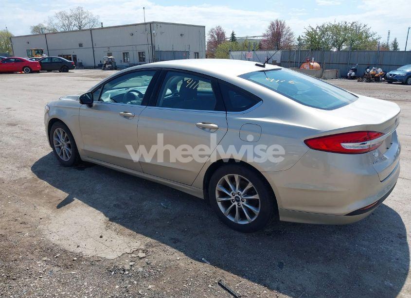 Photo 3 of 2017 Ford Fusion SE (VIN 3FA6P0H73HR143890)