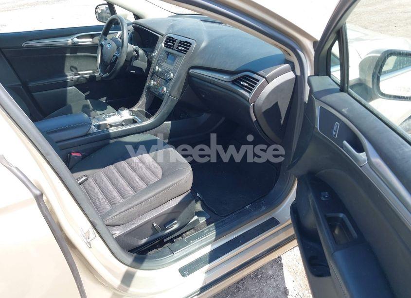 Photo 5 of 2017 Ford Fusion SE (VIN 3FA6P0H73HR143890)