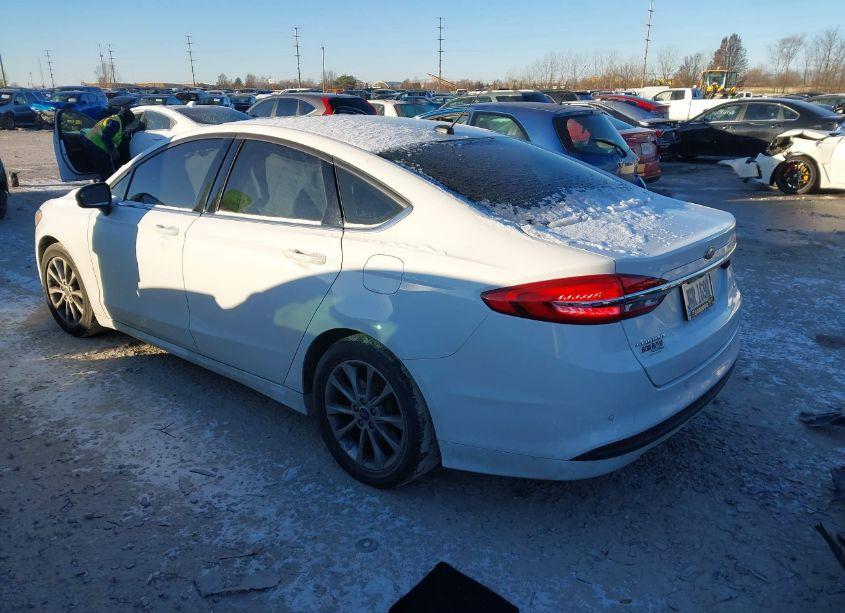 Photo 3 of 2017 Ford Fusion SE (VIN 3FA6P0H73HR165789)