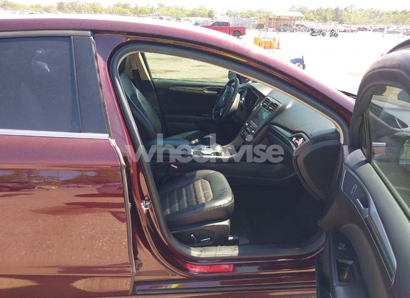 Photo 5 of 2017 Ford Fusion SE (VIN 3FA6P0H73HR167932)