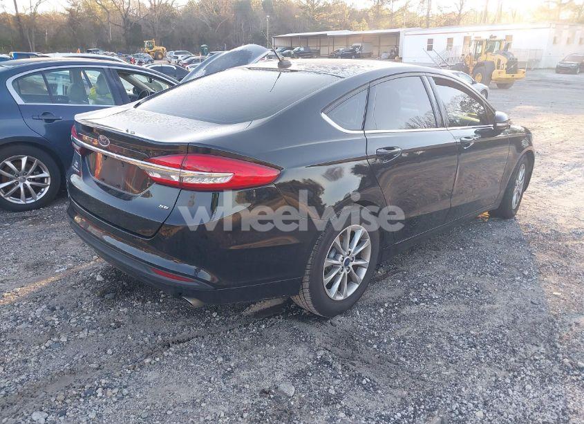 Photo 4 of 2017 Ford Fusion SE (VIN 3FA6P0H73HR193141)