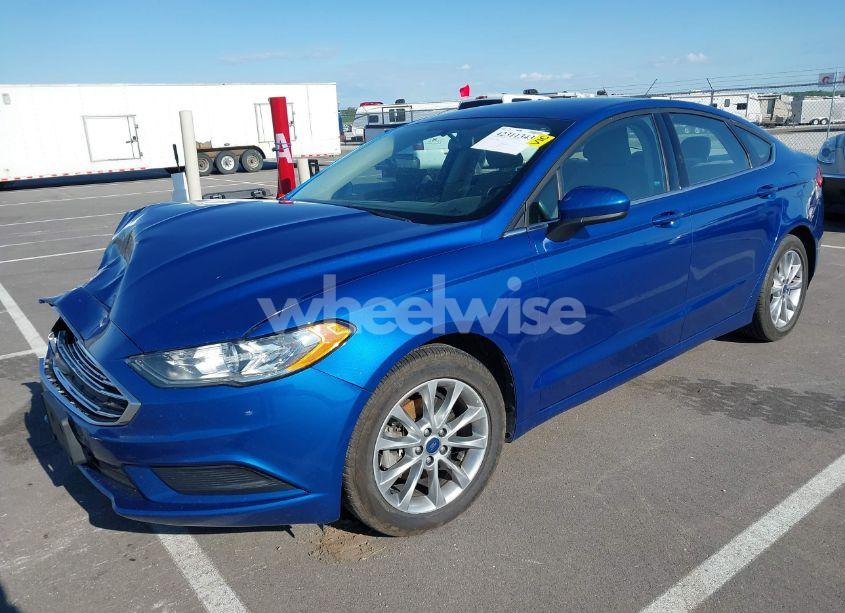 Photo 2 of 2017 Ford Fusion SE (VIN 3FA6P0H73HR260806)