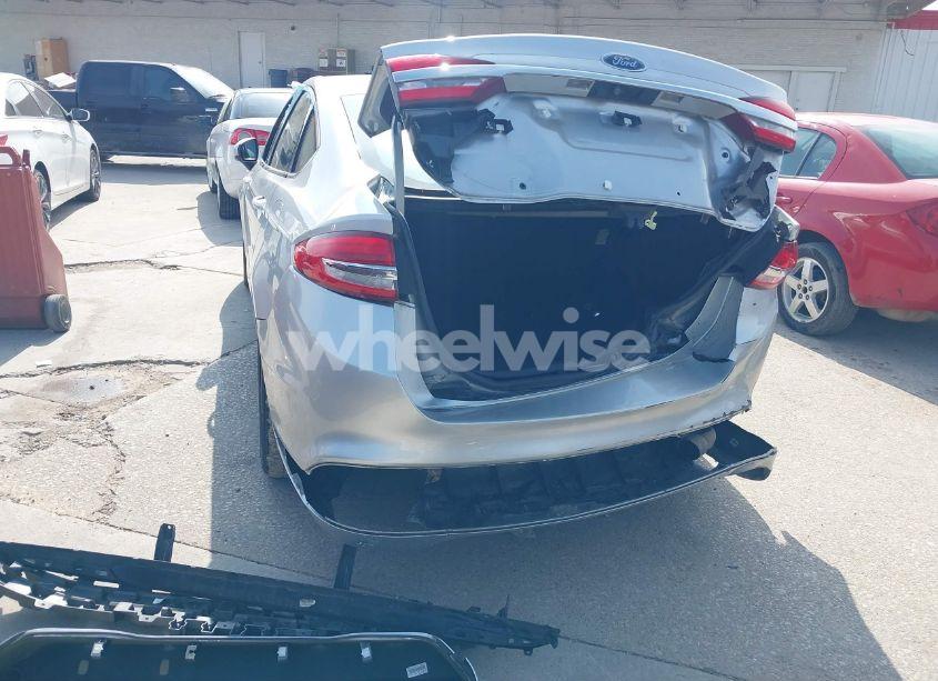 Photo 6 of 2017 Ford Fusion SE (VIN 3FA6P0H73HR330255)