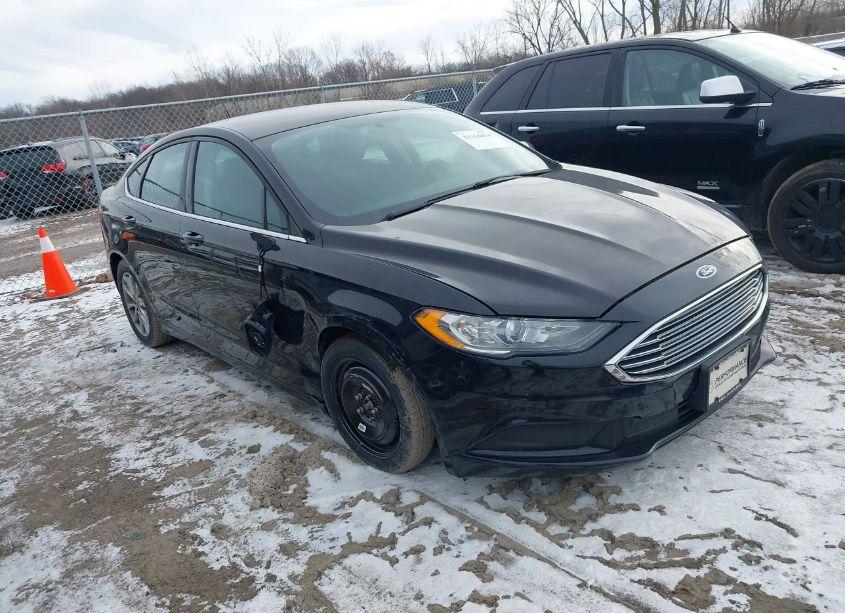 2017 Ford Fusion SE (VIN 3FA6P0H73HR369007) main photo