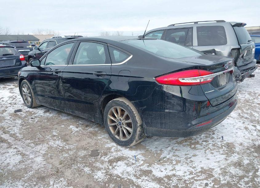 Photo 3 of 2017 Ford Fusion SE (VIN 3FA6P0H73HR369007)