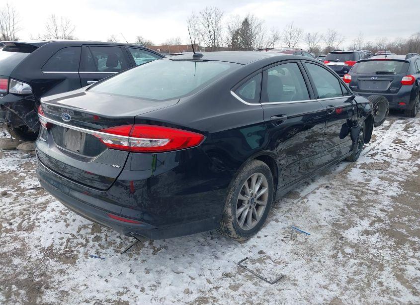 Photo 4 of 2017 Ford Fusion SE (VIN 3FA6P0H73HR369007)
